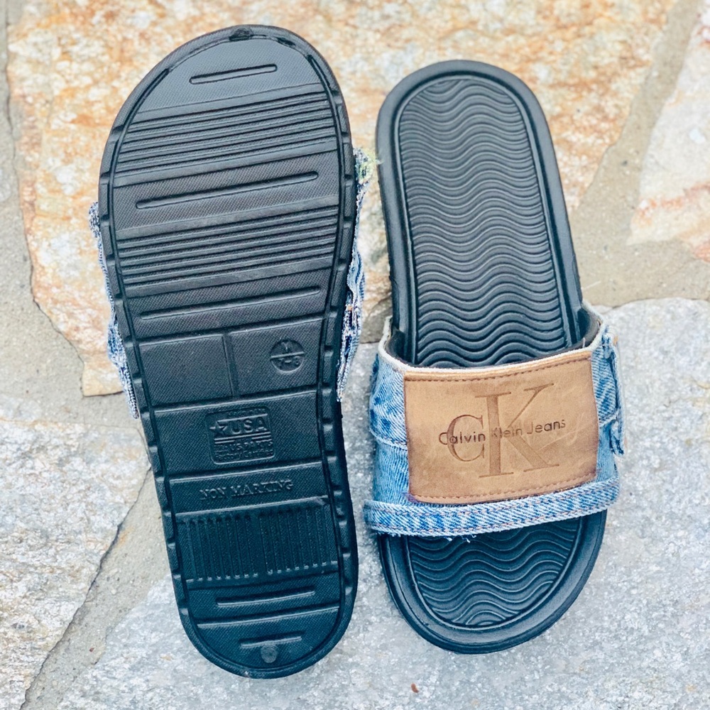 Calvin Klein Slides - Picture 5 of 6
